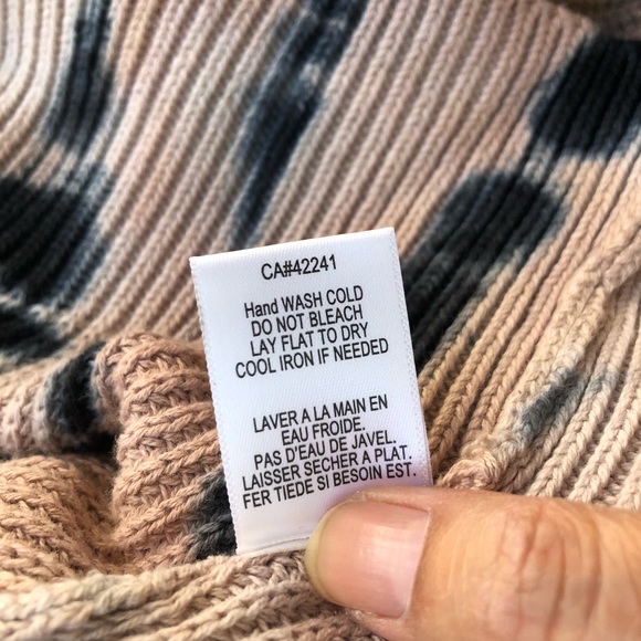 NWT YOUNG FABULOUS AND BROKE Distressed Cameron Oversized Turtleneck Sweater M/L - Picture 5 of 8